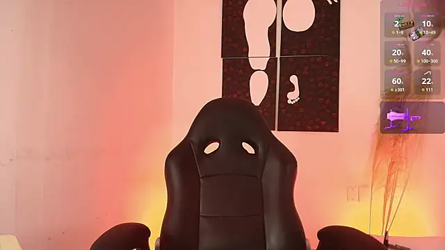 Iamlola  online show from October 11, 4:01 am