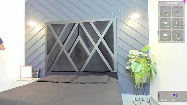 zoe martins  online show from September 15, 5:13 pm