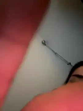 Snapshot of addictedtoari chatting on December 4, 3:05 am addictedtoari online show from December 4, 3:05 am