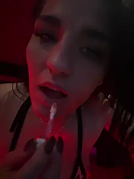 Snapshot of addictedtoari chatting on February 2, 5:28 am addictedtoari online show from February 2, 5:28 am