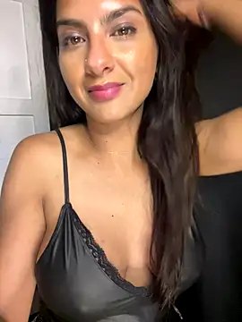 Snapshot of chicachocolate01 chatting on November 18, 4:39 am chicachocolate01 online show from November 18, 4:39 am