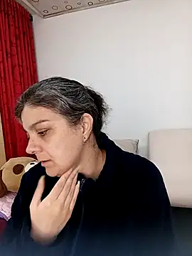 queemking online show from March 12, 7:53 pm