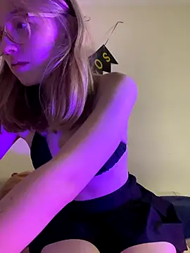 Snapshot of ReenKitty chatting on September 19, 4:58 am ReenKitty online show from September 19, 4:58 am