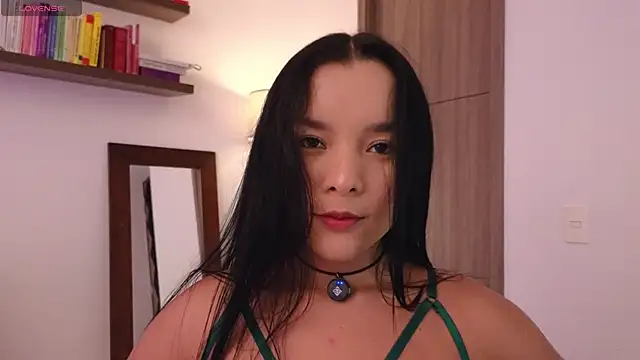 Snapshot of Evelyn__16 chatting on October 1, 12:16 am Evelyn 16 online show from October 1, 12:16 am