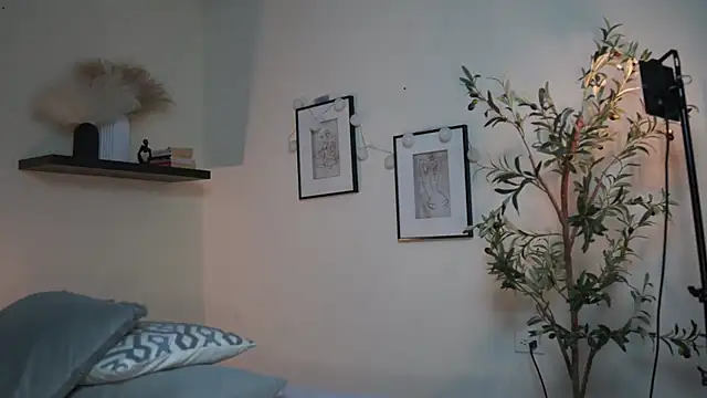 Snapshot of isabella-garcia- chatting on July 8, 2:05 am isabella-garcia- online show from July 8, 2:05 am