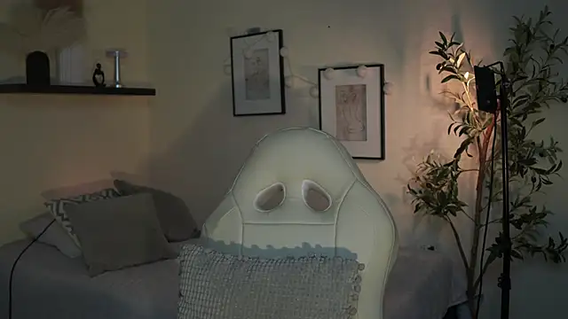 Snapshot of isabella-garcia- chatting on July 19, 12:25 am isabella-garcia- online show from July 19, 12:25 am