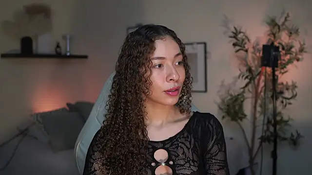 Snapshot of isabella-garcia- chatting on July 20, 12:58 am isabella-garcia- online show from July 20, 12:58 am