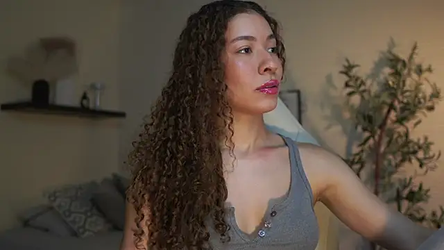 Snapshot of isabella-garcia- chatting on July 24, 12:52 am isabella-garcia- online show from July 24, 12:52 am