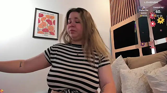 katherinn gomezz online show from August 3, 12:10 pm