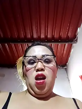 Snapshot of shaktisub_ chatting on October 5, 9:02 pm shaktisub online show from October 5, 9:02 pm