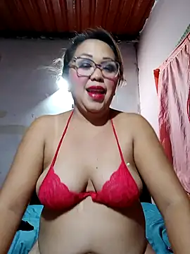 Snapshot of shaktisub_ chatting on October 9, 2:42 am shaktisub online show from October 9, 2:42 am