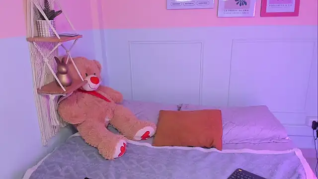 Camila Rivers online show from February 12, 4:18 am