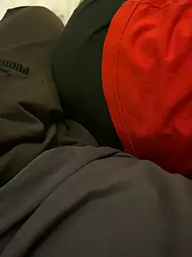 Snapshot of DuoShadows chatting on April 14, 5:52 pm DuoShadows online show from April 14, 5:52 pm