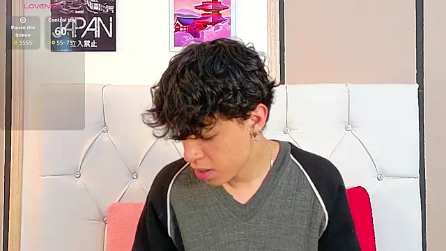 Axel  Evans online show from November 15, 12:13 pm