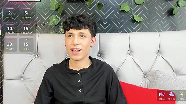 Axel  Evans online show from July 30, 3:11 pm
