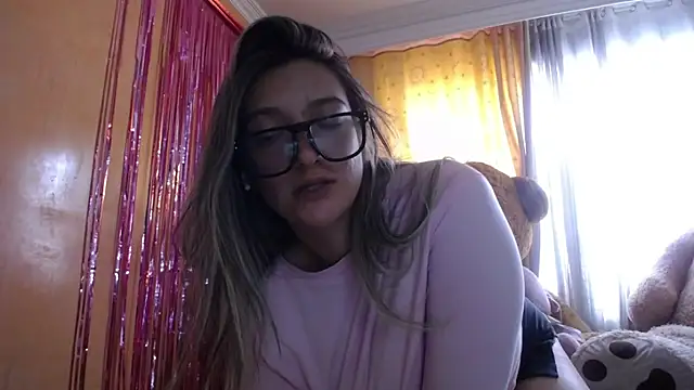 miss lilieth online show from June 6, 2:11 pm