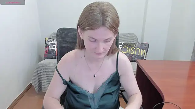 Alisha Skyes online show from June 12, 5:45 pm