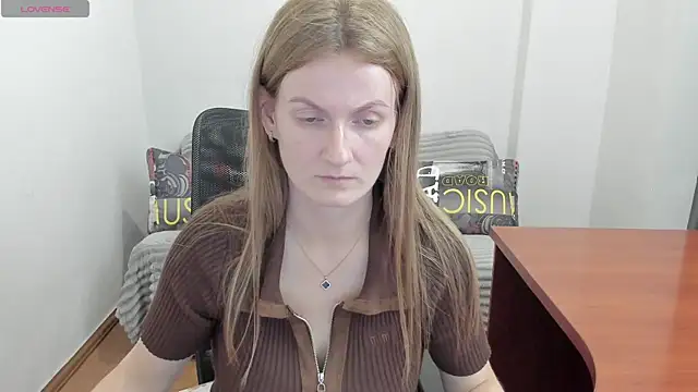 Snapshot of Alisha_Skyes chatting on July 10, 3:58 pm Alisha Skyes online show from July 10, 3:58 pm
