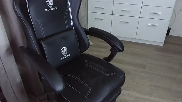 Milo9210 online show from September 11, 10:10 pm