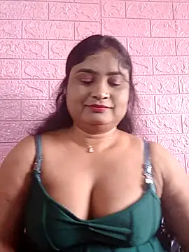 Snapshot of hornyriyanka chatting on October 7, 2:31 am hornyriyanka online show from October 7, 2:31 am