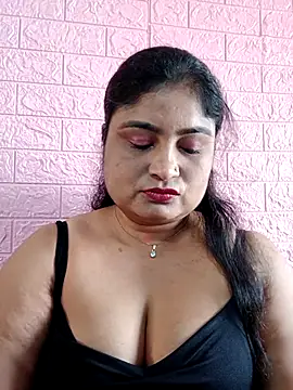 Snapshot of hornyriyanka chatting on October 25, 2:41 am hornyriyanka online show from October 25, 2:41 am