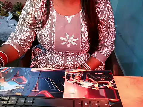 Snapshot of PREETI_BABY chatting on June 22, 5:04 am PREETI BABY online show from June 22, 5:04 am