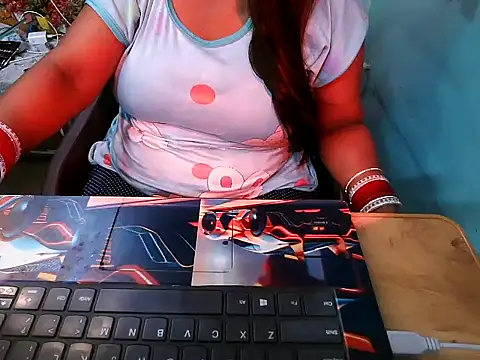 Snapshot of PREETI_BABY chatting on July 5, 4:58 pm PREETI BABY online show from July 5, 4:58 pm