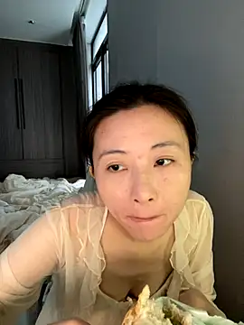 haiyan125216 online show from December 4, 8:45 am