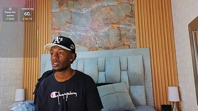 Snapshot of pipedark_ chatting on November 15, 3:04 am pipedark online show from November 15, 3:04 am