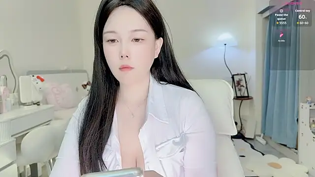 Bella Ava online show from July 27, 2:13 pm