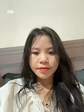 Snapshot of Bella_7777 chatting on October 25, 3:29 pm Bella 7777 online show from October 25, 3:29 pm