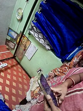 cutecouple1983 online show from November 30, 7:29 pm