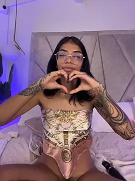 TweetiePieXXX online show from March 8, 2:04 am