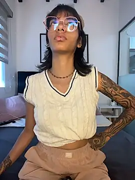 TweetiePieXXX online show from March 19, 9:19 pm