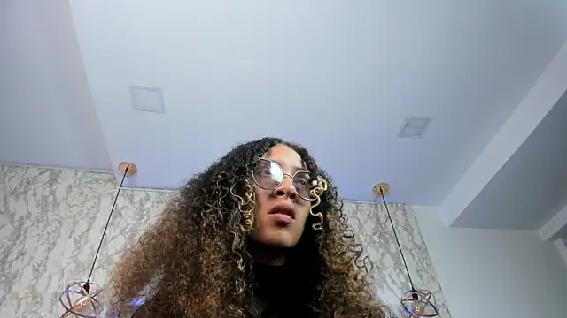 Hanna Cornee  online show from September 9, 1:43 pm