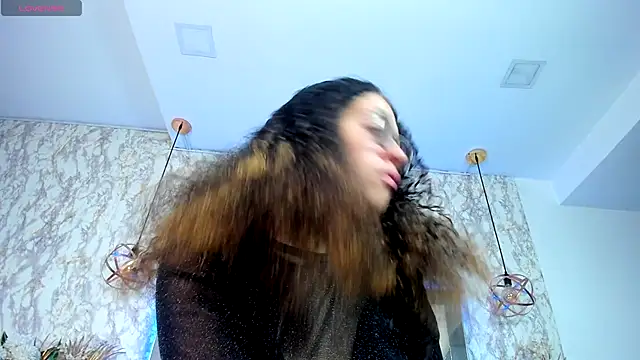 Hanna Cornee  online show from September 12, 1:44 pm