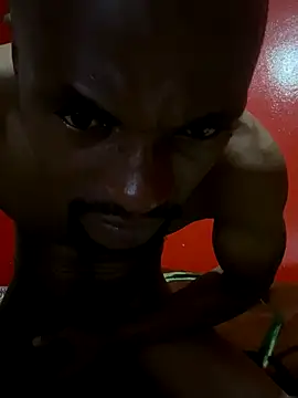 Snapshot of BaggyDirt chatting on November 8, 11:03 pm BaggyDirt online show from November 8, 11:03 pm