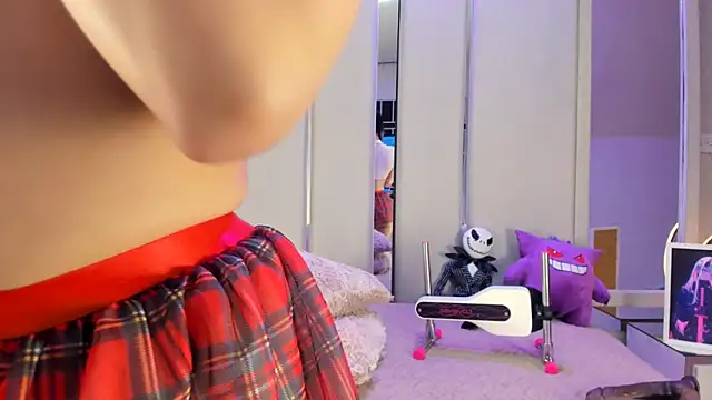 VesperVelvet online show from November 20, 8:52 pm