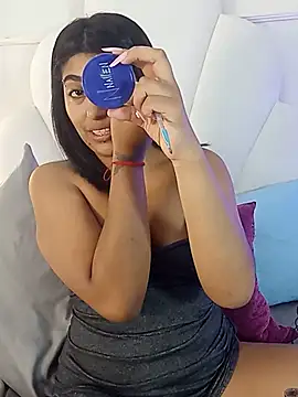 Kaylachannell online show from June 11, 3:48 am