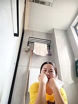 Snapshot of chengcheng12 chatting on October 18, 1:52 am chengcheng12 online show from October 18, 1:52 am