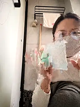 Snapshot of chengcheng12 chatting on December 16, 1:32 am chengcheng12 online show from December 16, 1:32 am