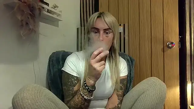 poppyinga1 online show from February 27, 7:25 pm