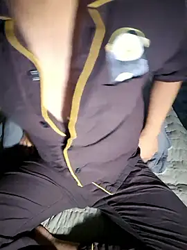 111owo111 online show from October 21, 3:35 pm