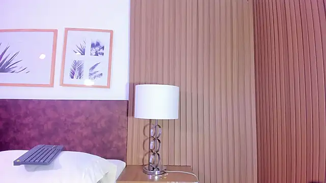 Snapshot of cutie_katy_ chatting on November 24, 4:45 am cutie katy online show from November 24, 4:45 am