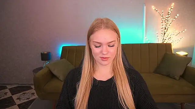 CelesteNoir online show from September 18, 6:37 am