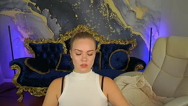 CelesteNoir online show from September 19, 6:37 am