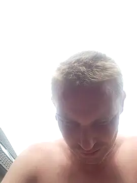 Snapshot of piercingpik chatting on July 30, 10:58 am piercingpik online show from July 30, 10:58 am
