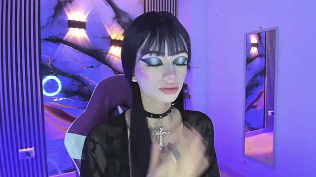 chloe jacksonn online show from June 18, 5:06 pm