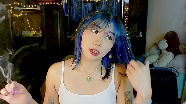 Snapshot of Shisuku_Sophi chatting on August 5, 10:55 pm Shisuku Sophi online show from August 5, 10:55 pm