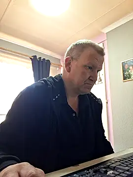 wallacelegend online show from July 14, 9:47 am